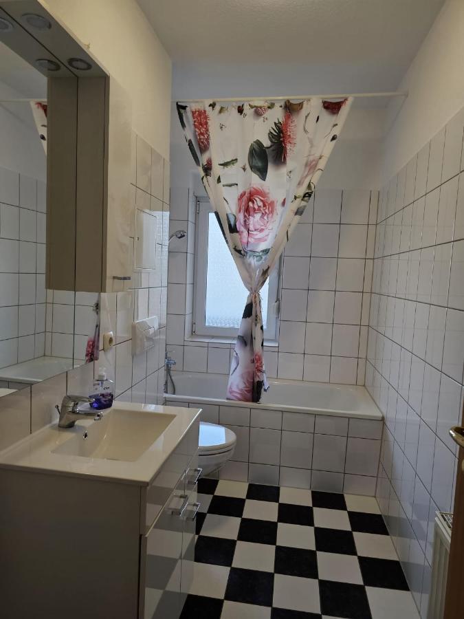 Ferienwohnung Kaethe-Kollwitz-Strasse 54, F2 Altenburg Exterior foto