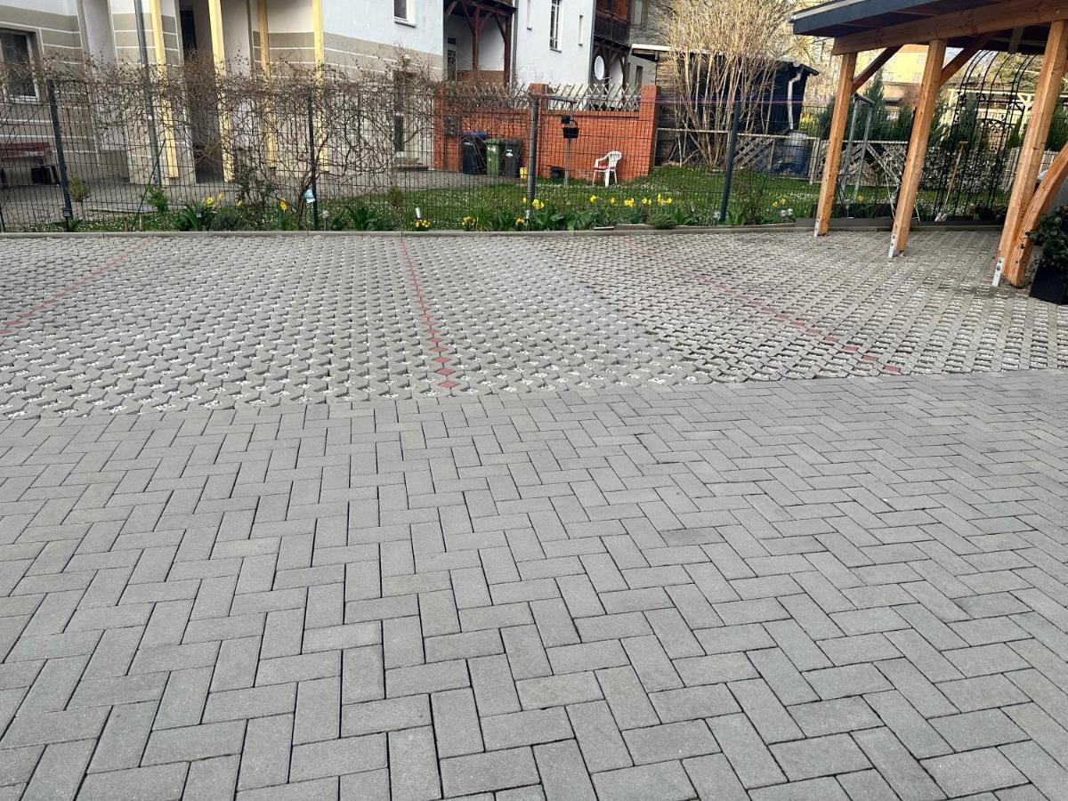 Ferienwohnung Kaethe-Kollwitz-Strasse 54, F2 Altenburg Exterior foto
