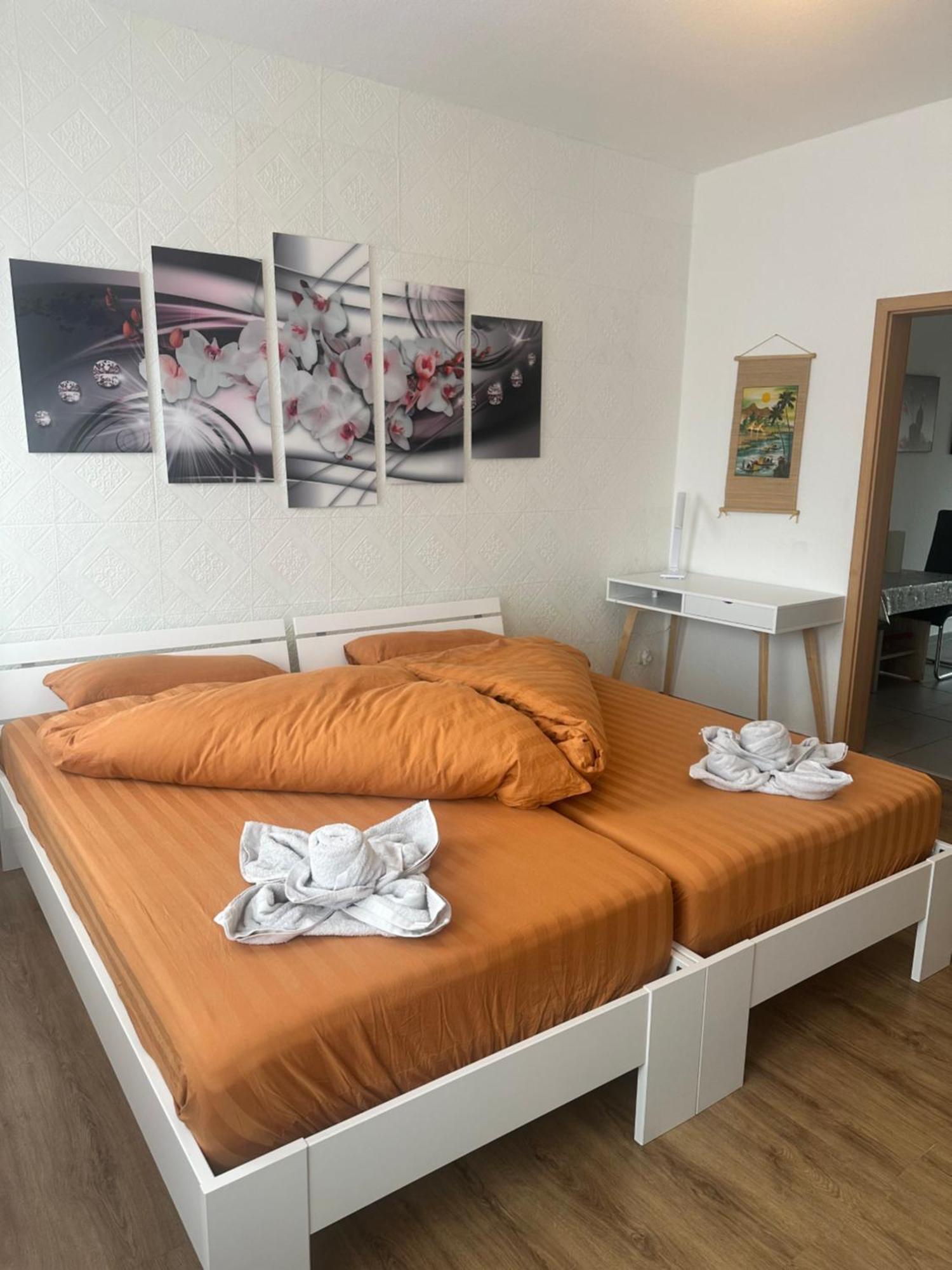 Ferienwohnung Kaethe-Kollwitz-Strasse 54, F2 Altenburg Exterior foto